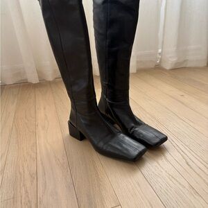 L'INTERVALLE Black Knee high genuine leather Boots.  Made in Spain